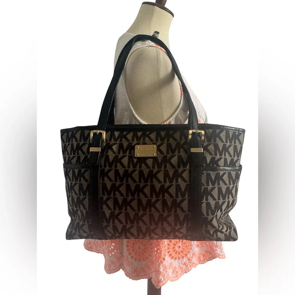 Michael Kors Jet Set MK Signature LG TZ Tote Black Canvas Bag